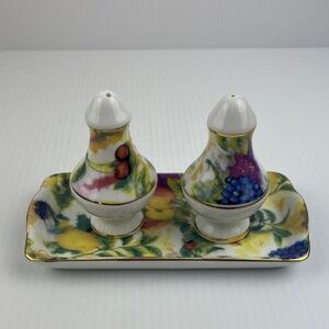 Fruitful Thoughts Salt and Pepper Shaker Set with Tray
